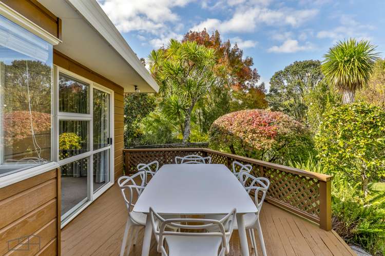 10 Woodfern Crescent Titirangi_26