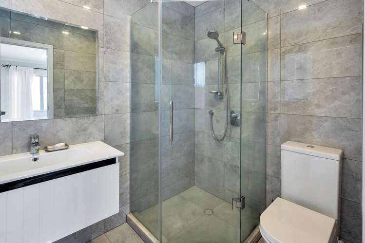 8 Coromandel Crescent Mairangi Bay_12