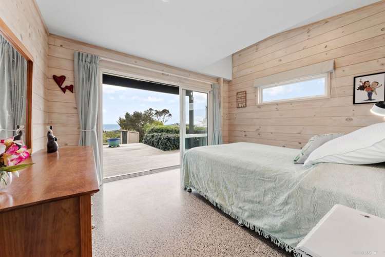 93 Oaia Road Muriwai_15