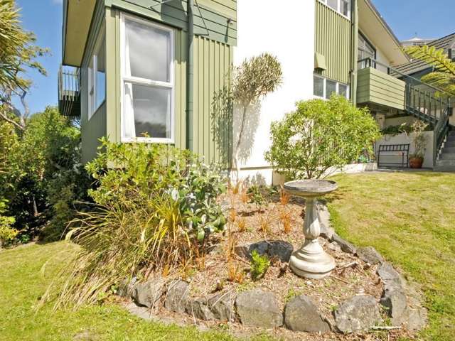 6 Selkirk Way Karori_1