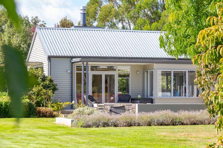 136 Hinekura Road Martinborough_10