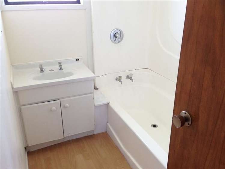 195 Mahia Road Wattle Downs_9