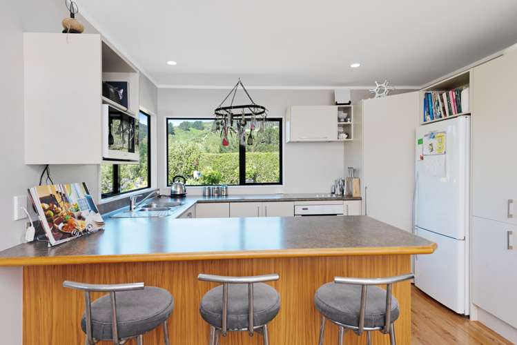 174 Makara Road Makara_12