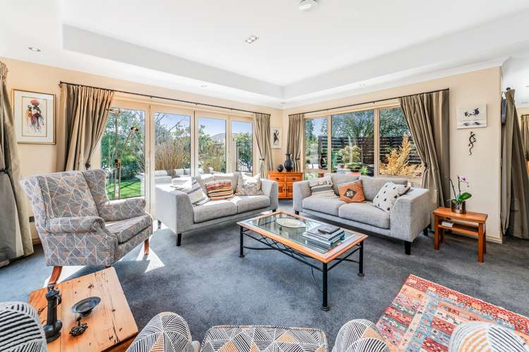 204 Southfield Drive Lincoln_19