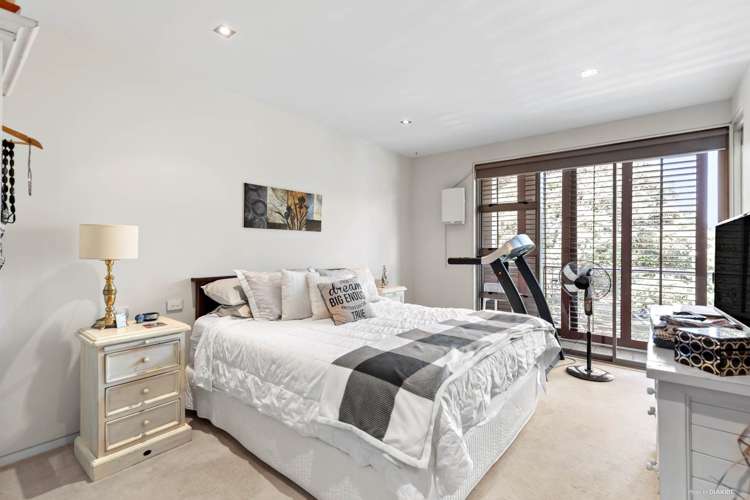 6/16 Beach Front Lane Browns Bay_13