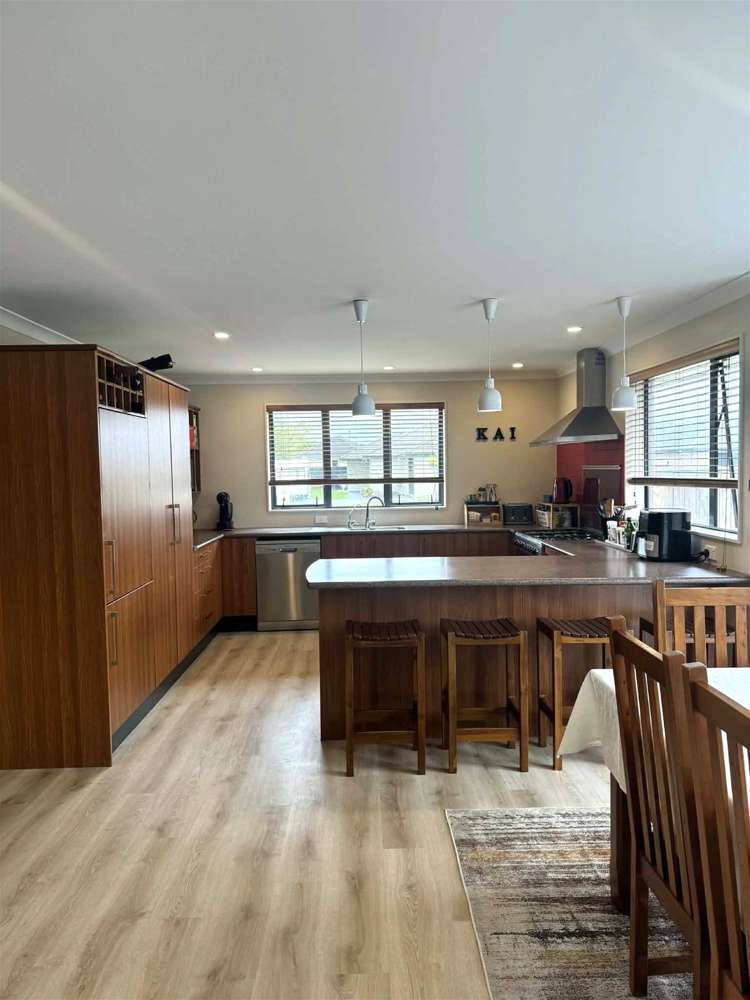 42 Peter Hall Drive Kelvin Grove_8