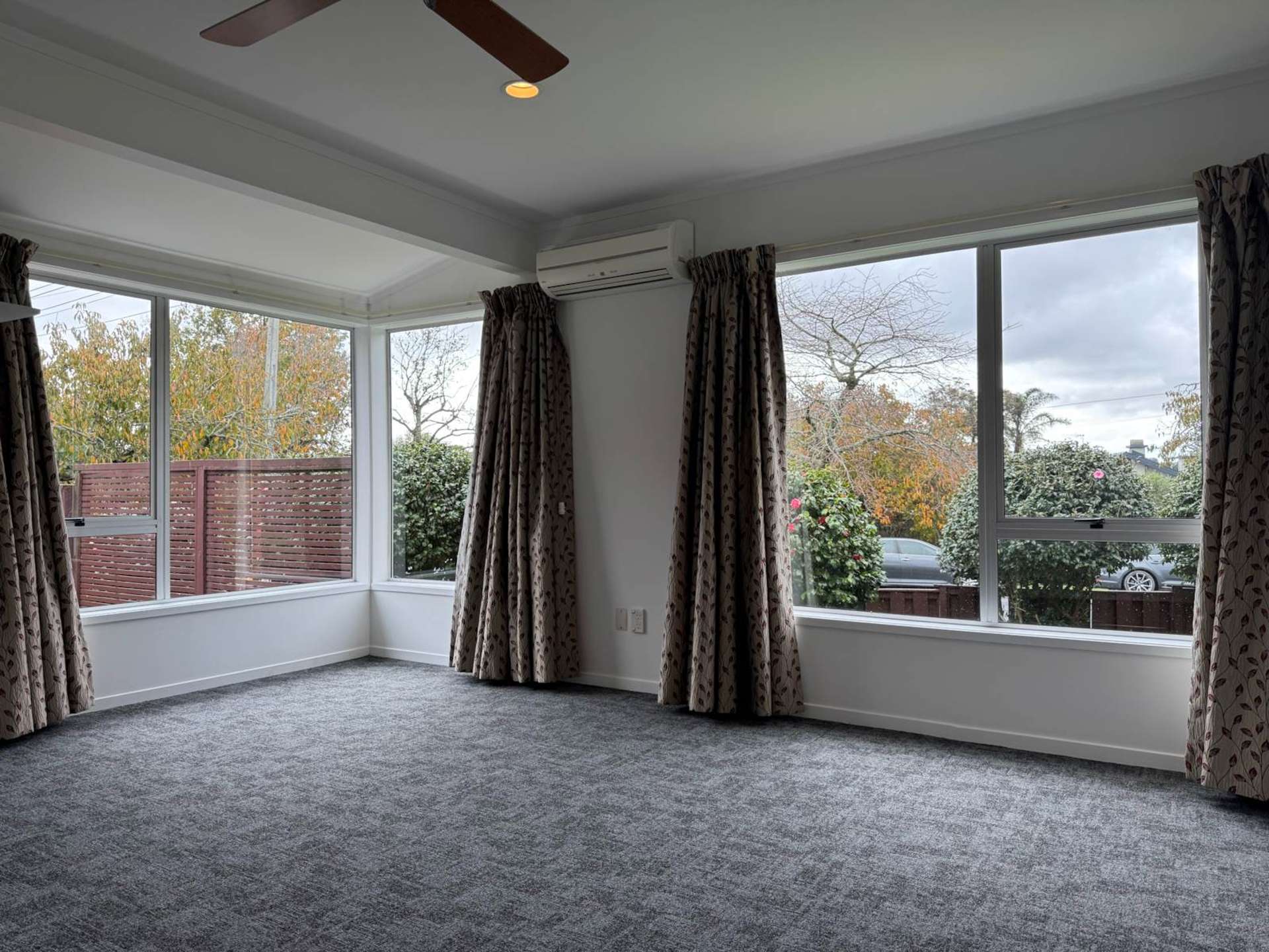 1/16 Burch Street Mt Albert_0