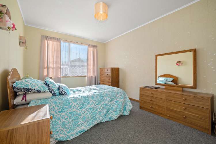 2/110 Barbour Street Waltham_9