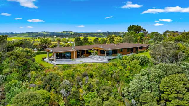 381 Oaia Road Muriwai Beach_3