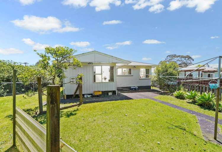 22 McClintock Road Massey_16