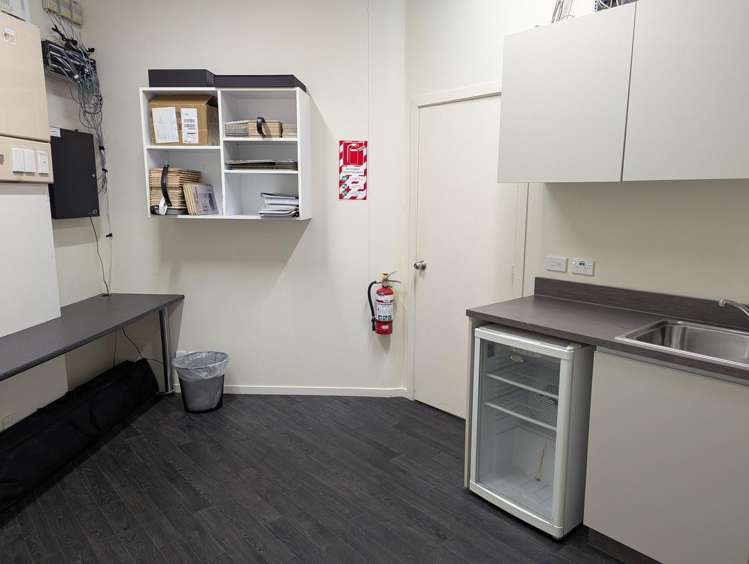 Ground 1/95 Cutsomhouse Quay Wellington Central_8