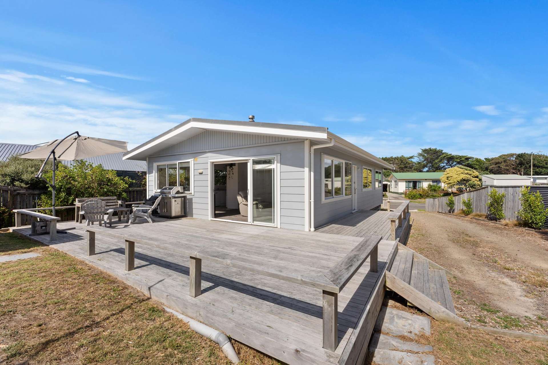 16 Karaka Street Otaki Beach_0