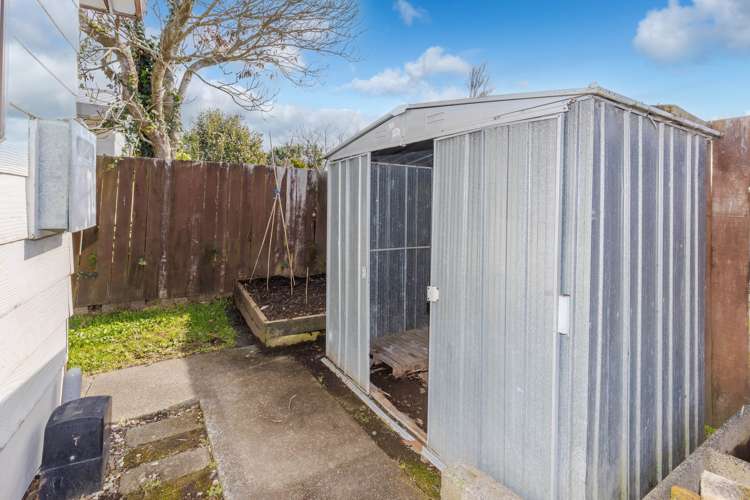 12b Saxbys Road Glenview_16