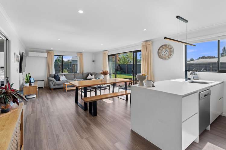 8 Old Orchard Road Solway_11