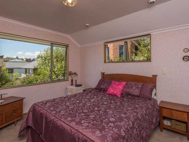 14 Idesia Grove Richmond_12