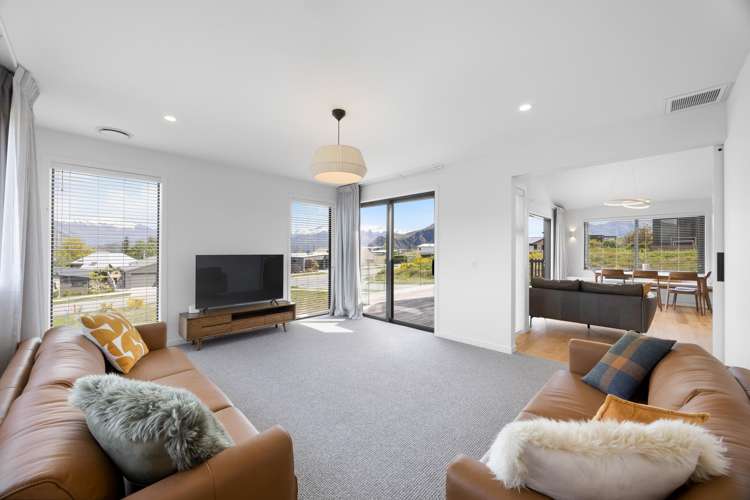 4 Dry Fly Avenue Wanaka_12
