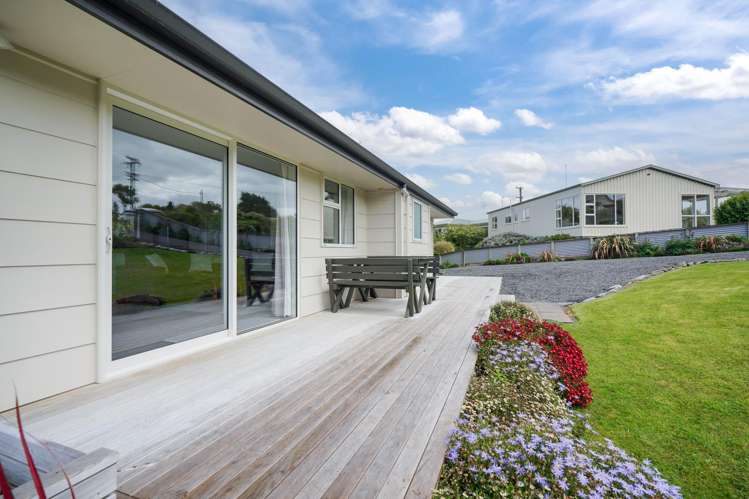 9 Evelyn Street Riverton_14