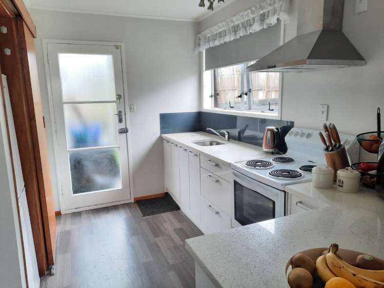 129 Gardner Avenue New Lynn_3