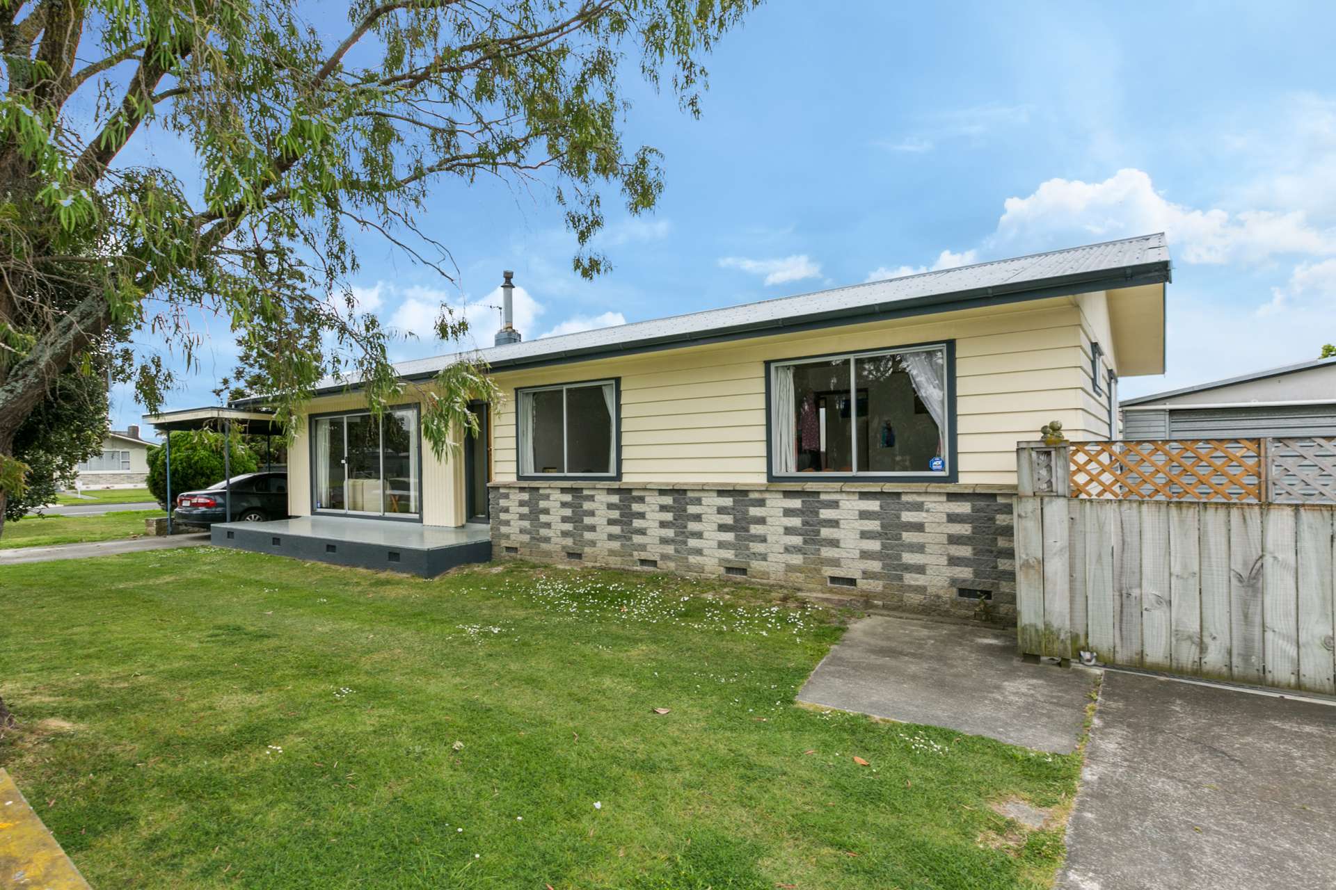 94 Harold Holt Avenue Onekawa_0