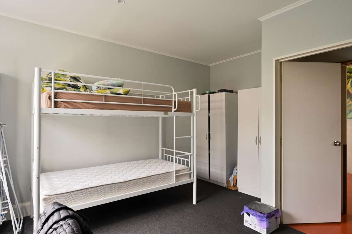 409 King Street South_4