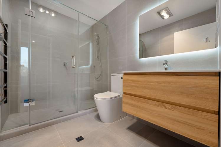 4202D Great North Road Glendene_12