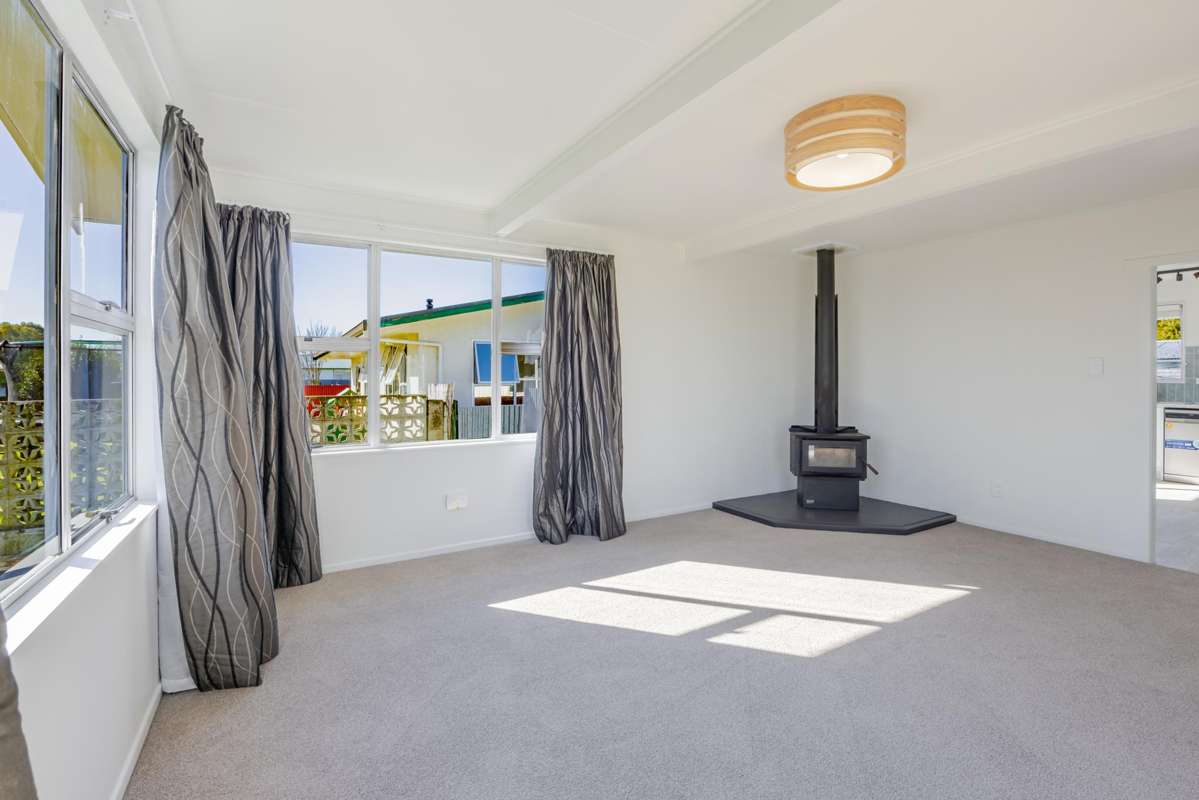 4 Cabot Place_1