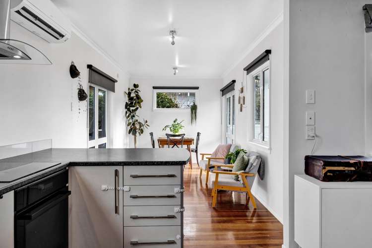 16 Karaka Street Hawera_4