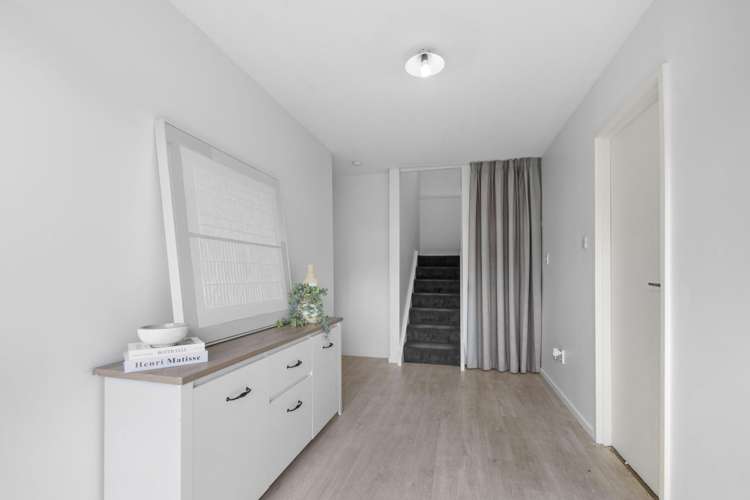2 George Street Rolleston_16
