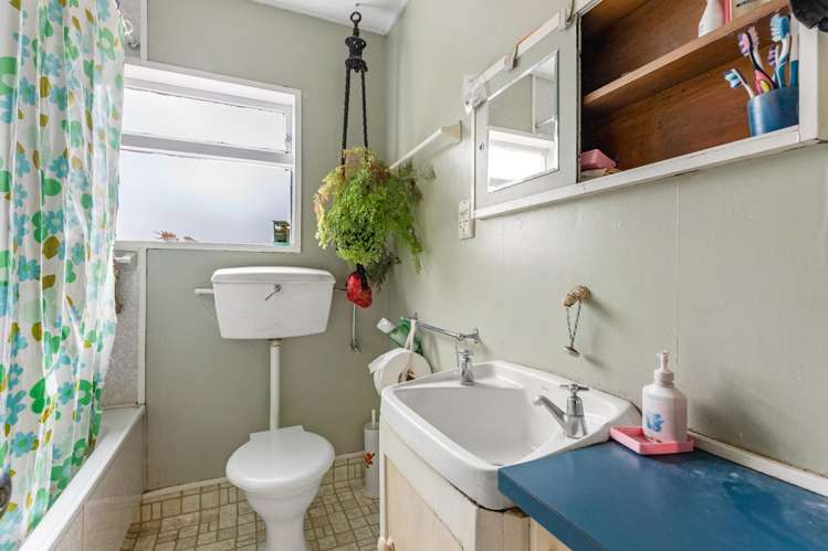 22b Ranelagh Street Karori_8