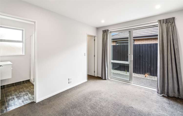 34 Maclaren Road Wigram_8