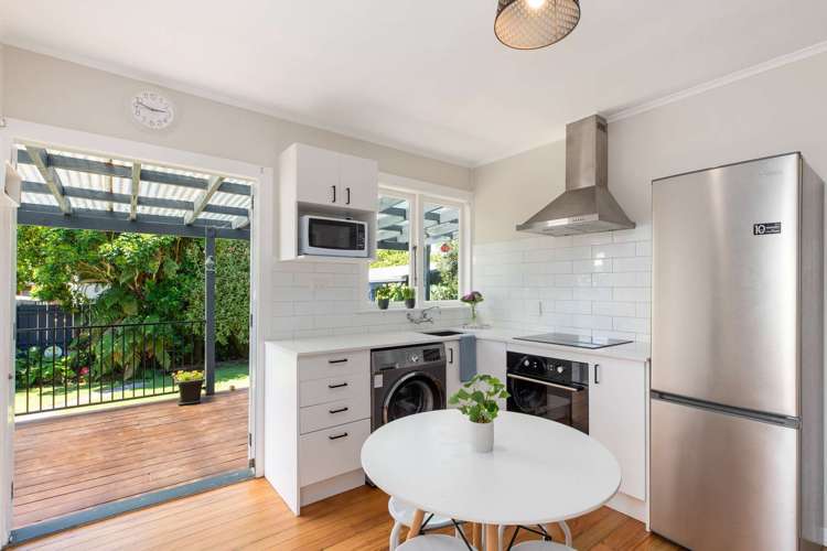 64 Gloucester Road Manurewa_6