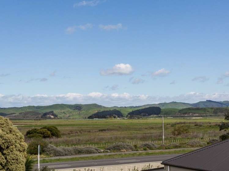 76 The Esplanade Westshore_18