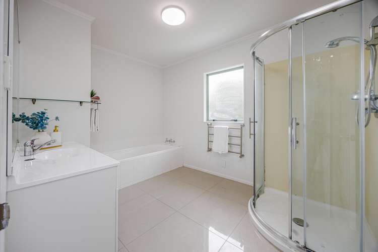 16 Cumbrian Place, Conifer Grove Takanini_16