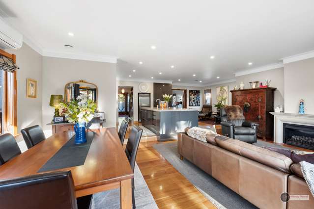 37 Pohutukawa Street Woburn_2