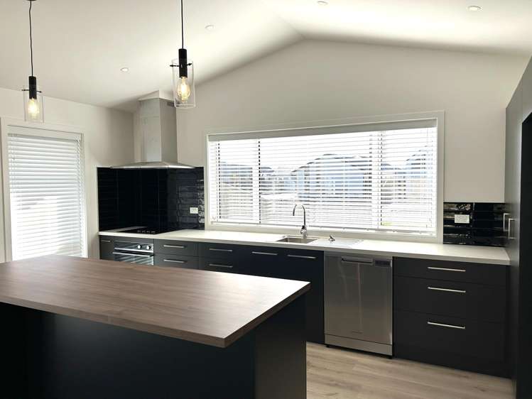 70 Halpin Drive Lincoln_2