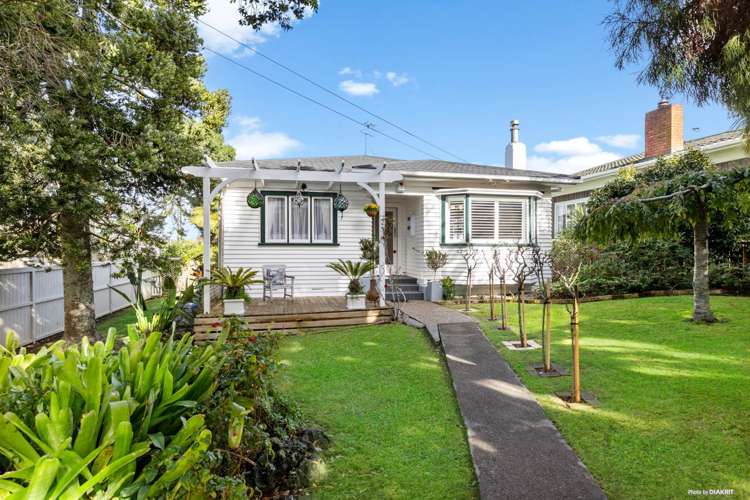 2 Tawhiri Road One Tree Hill_1