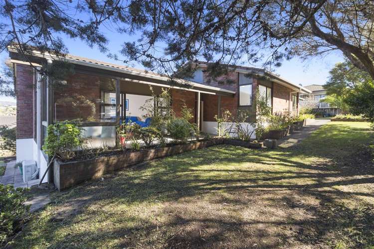 2 Tirohunga Drive Henderson_6