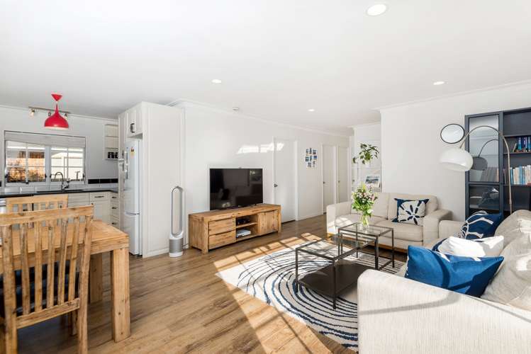 2/7 Livingstone Street Milford_6