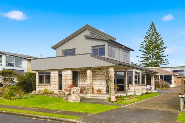 10 Fairway Avenue_1