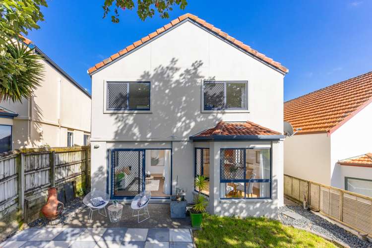 4 Parkwood Crescent Gulf Harbour_18