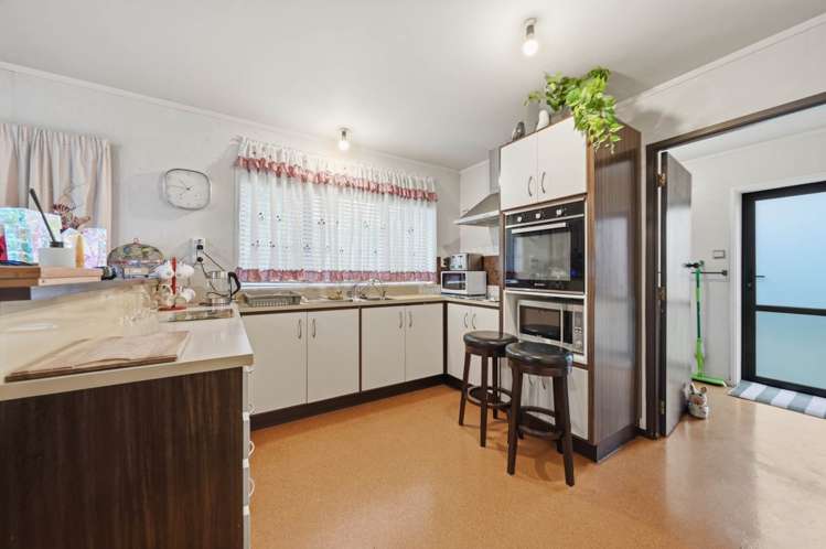 2 Lilian Place Farm Cove_14