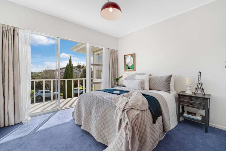 8 Fielding Crescent Farm Cove_13