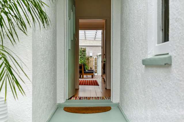 46 Smale Street Point Chevalier_4