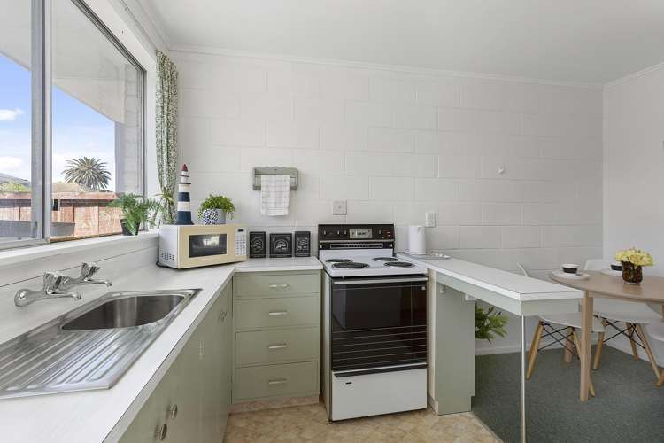 2/14 Jillet Street Titahi Bay_2