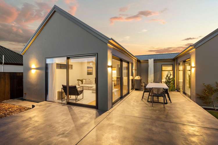 32 Walter Case Drive Harewood_27