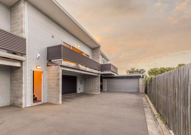 133m2 City Fringe Living Townhouse