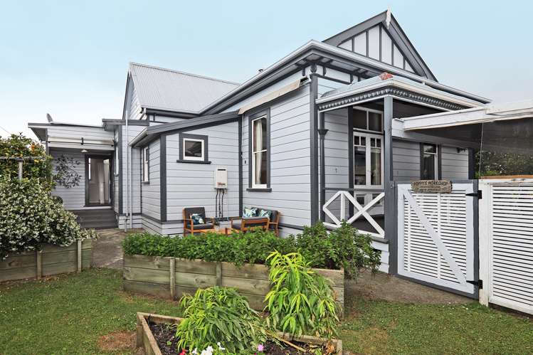 408 Park Road South Akina_14