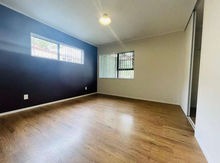 1 John Webster Place Glen Eden_6