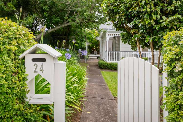 24 Willcott Street Mount Albert_5