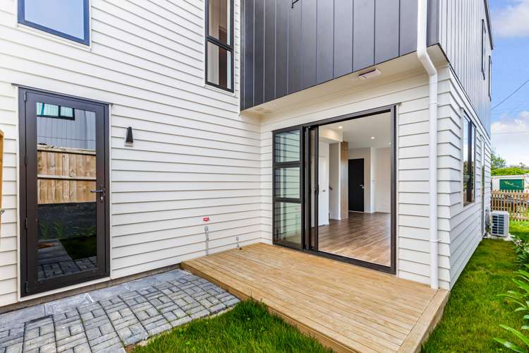 1/22 Coniston Avenue Te Atatu South_9